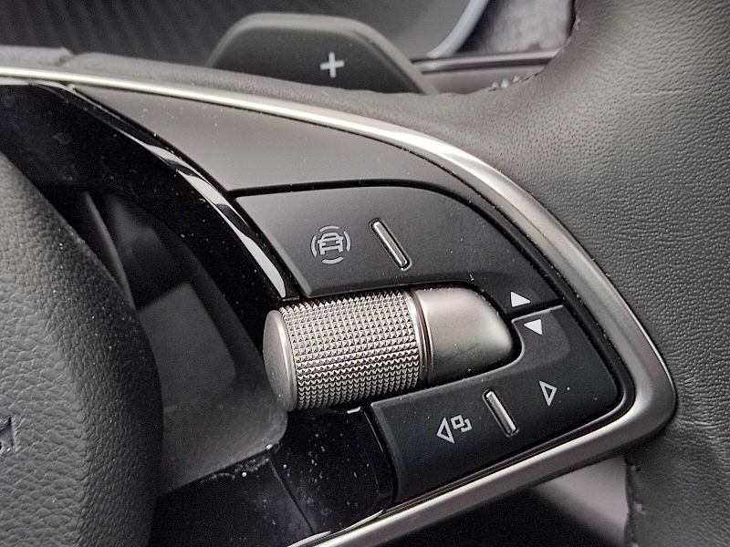 Škoda Octavia (2024) Top Selection 1,5 Tsi 110 Kw D - fotka 32 z 39