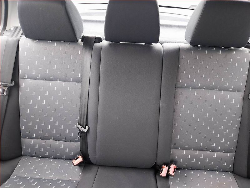 Škoda Octavia (2009) 1.9 TDI , Serv.kniha, nová STK - fotka 10 z 12