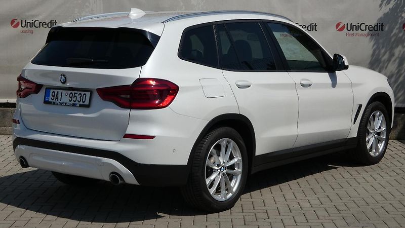 BMW X3 3.0 xDrive30d Advantage AT - fotka 3 z 26