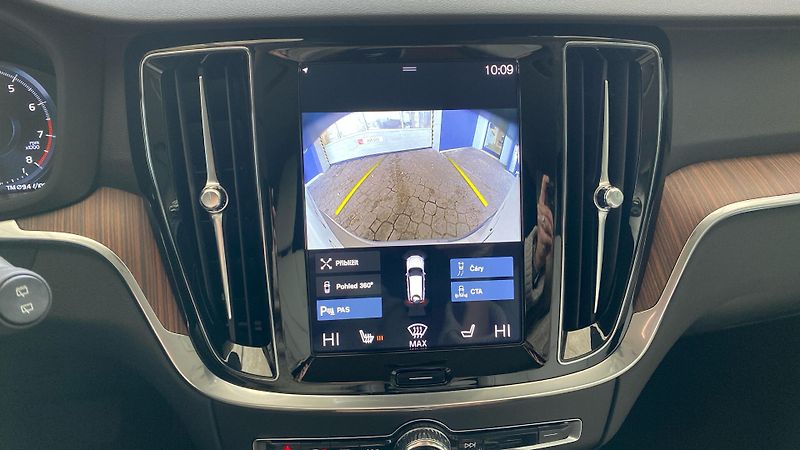 Volvo V60 INSCRIPTION, T4 FWD Drive-E, 1 - fotka 26 z 32