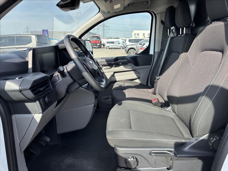 Ford Transit Custom 2,0 EcoBlue 100kW L1 - fotka 19 z 36