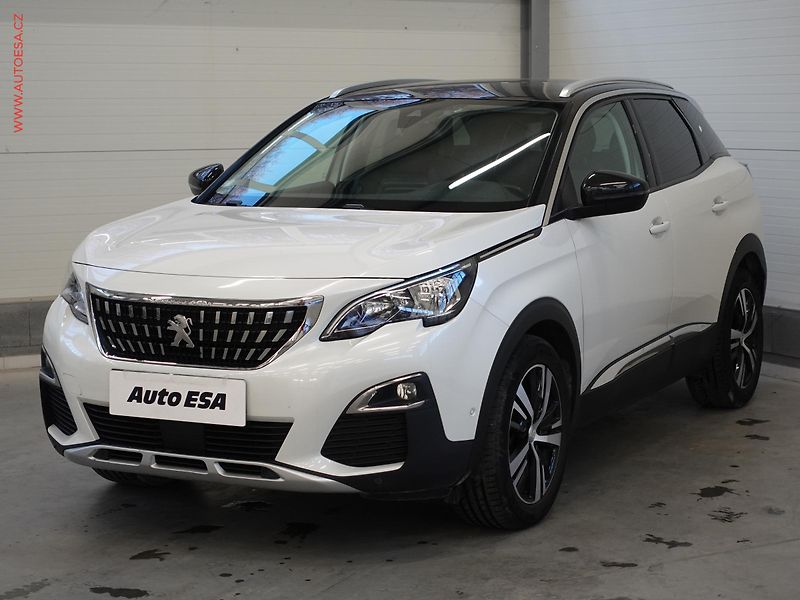 Peugeot 3008 (2019) 1.2PT, Allure, AT, navi - fotka 3 z 22