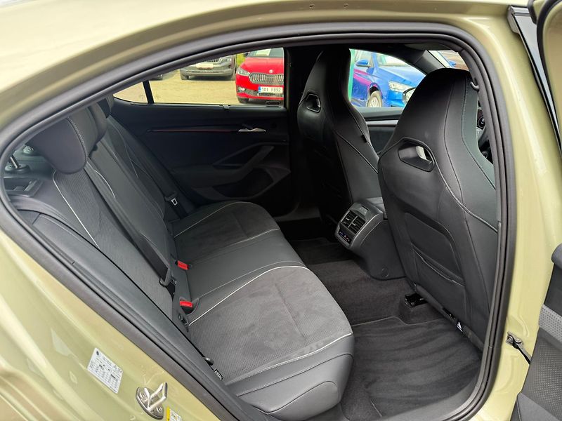 Škoda Superb Sportline 2.0TSI 195kw DSG 4x4 - fotka 25 z 29