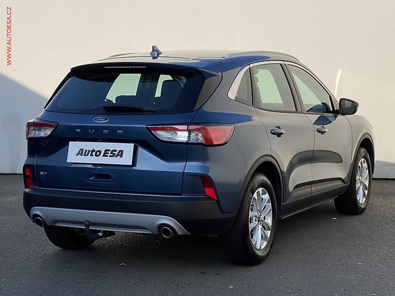 Ford Kuga (2022) 2.0 EcoBlue AWD, Titanium - fotka 4 z 19