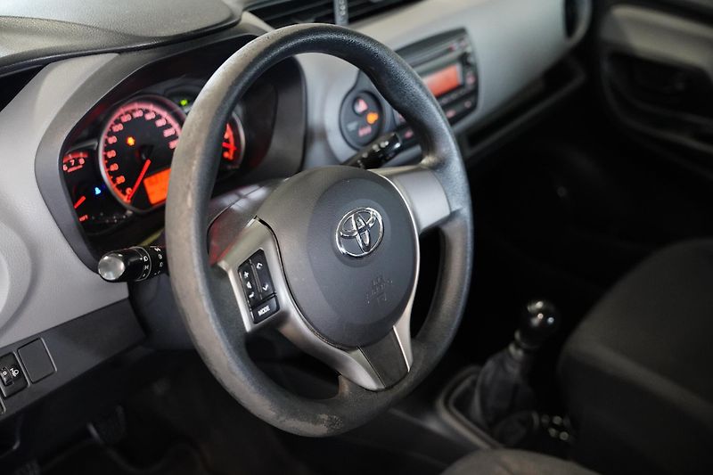 Toyota Yaris - fotka 14 z 23