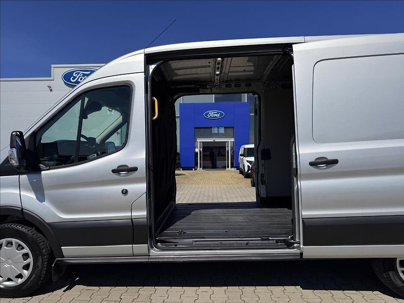 Ford Transit 2,0 EcoBlue 96kW L3H2 WEBASTO - fotka 14 z 28