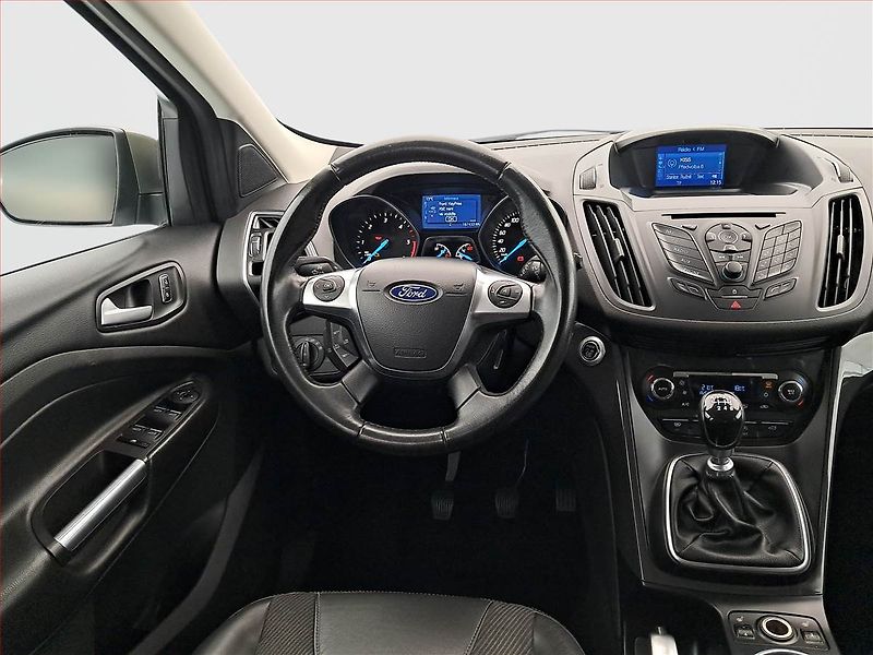 Ford Kuga (2015) 2.0 TDCi, 4X4, Kůže, Navi - fotka 7 z 19