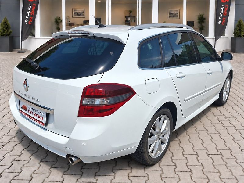 Renault Laguna (2013) 2.0dCi 110kW BLACK EDITION - fotka 8 z 33