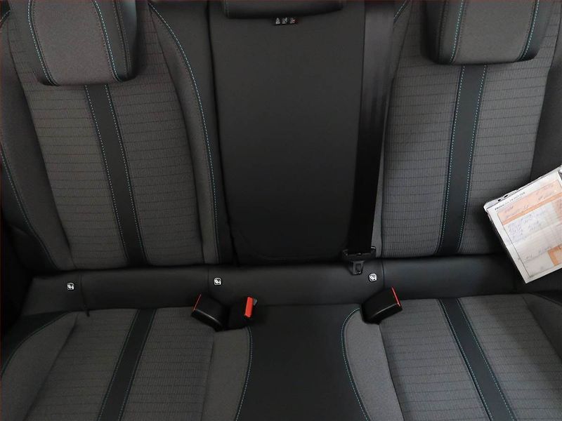 Peugeot 208 (2020) Allure 1.2 PureTech - fotka 10 z 12
