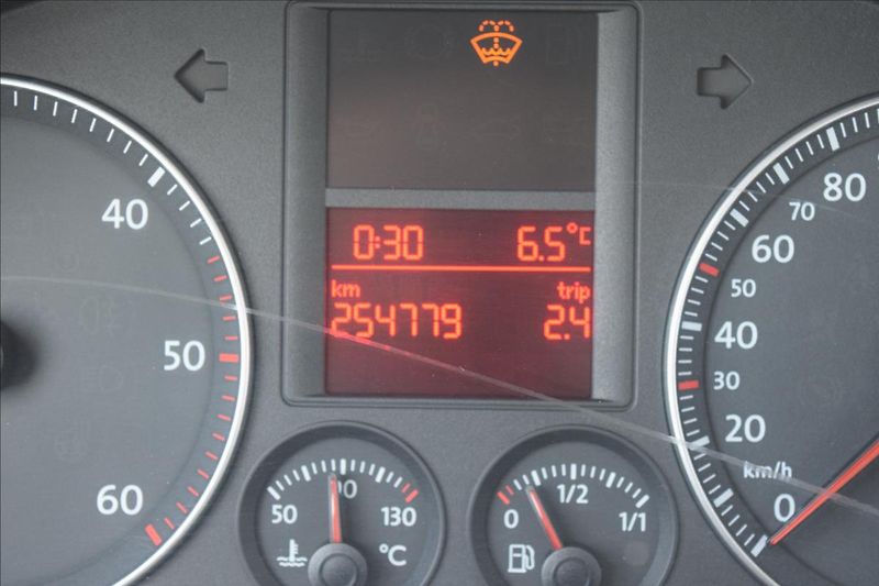Volkswagen Golf 1,9 TDI 66KW BEZ DPF NOVÁ STK - fotka 38 z 45