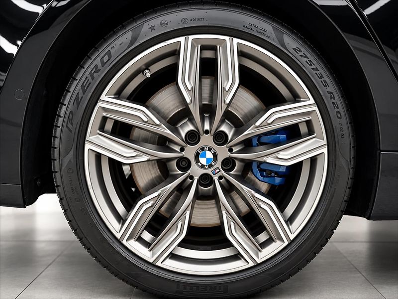 BMW Řada 7 6,6 M760Li xDrive V12 430kW - fotka 14 z 14