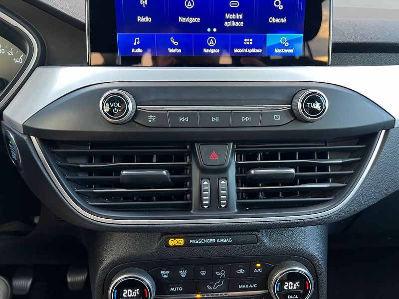 Ford Focus (2021) 1.5TDCi TITANIUM  88kW - fotka 38 z 49
