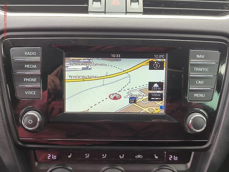 Škoda Octavia (2014) 1.6 TDi, Ambition, navi - fotka 13 z 19