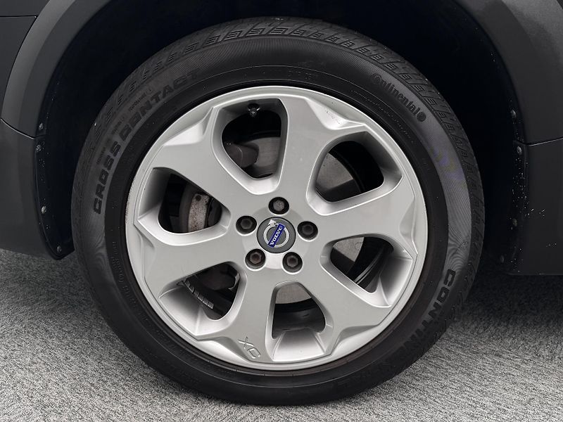 Volvo XC70 D4 AWD SUMMUM AUT        - fotka 48 z 48