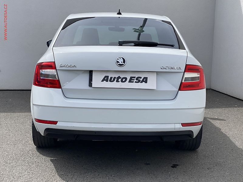 Škoda Octavia (2017) 1.6 TDi, Drive, DSG, navi - fotka 5 z 18