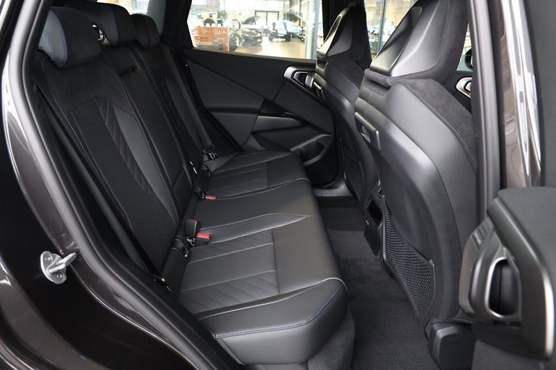 BMW X3 xDrive20d - fotka 6 z 18