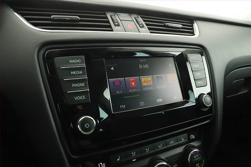 Škoda Octavia (2013) 1.6 TDI, Tempomat - fotka 9 z 14