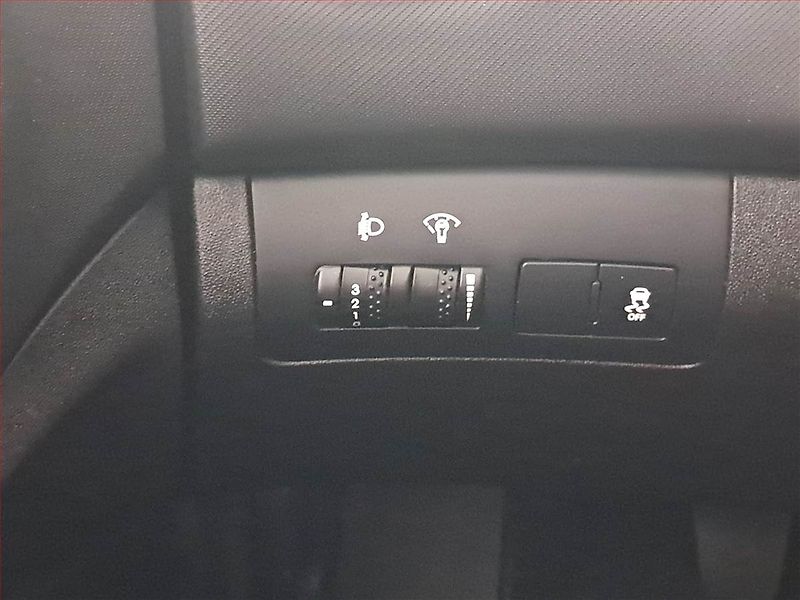 Kia Ceed (2010) 1.6 CRDi, po STK, Tažné - fotka 16 z 19