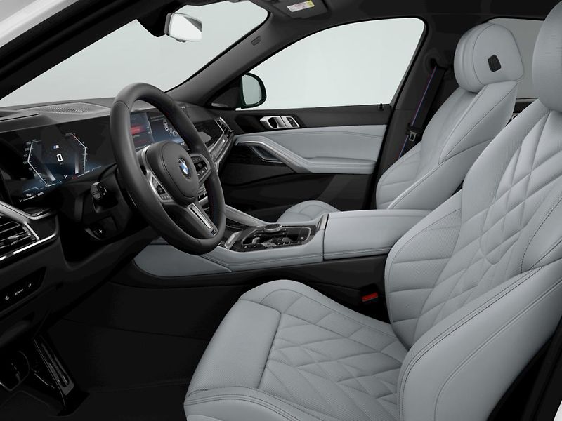 BMW X6 M60i - fotka 4 z 6