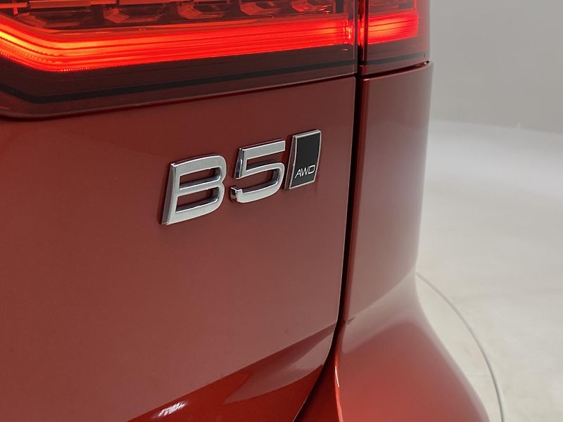 Volvo V60 CC B5 AWD PLUS AUT REZERVACE - fotka 34 z 59