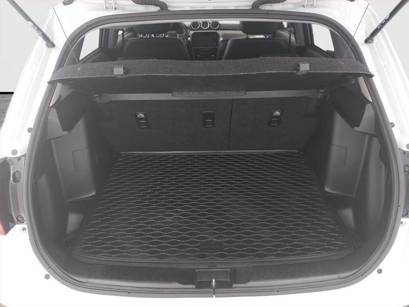 Suzuki Vitara (2016) 1.6 DDiS, 4X4, Kůže, Navi - fotka 14 z 21