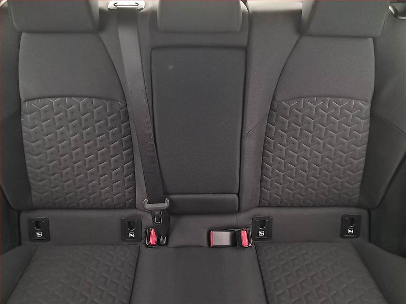 Toyota Corolla (2019) 1.2 Turbo, ČR,1.maj - fotka 10 z 17
