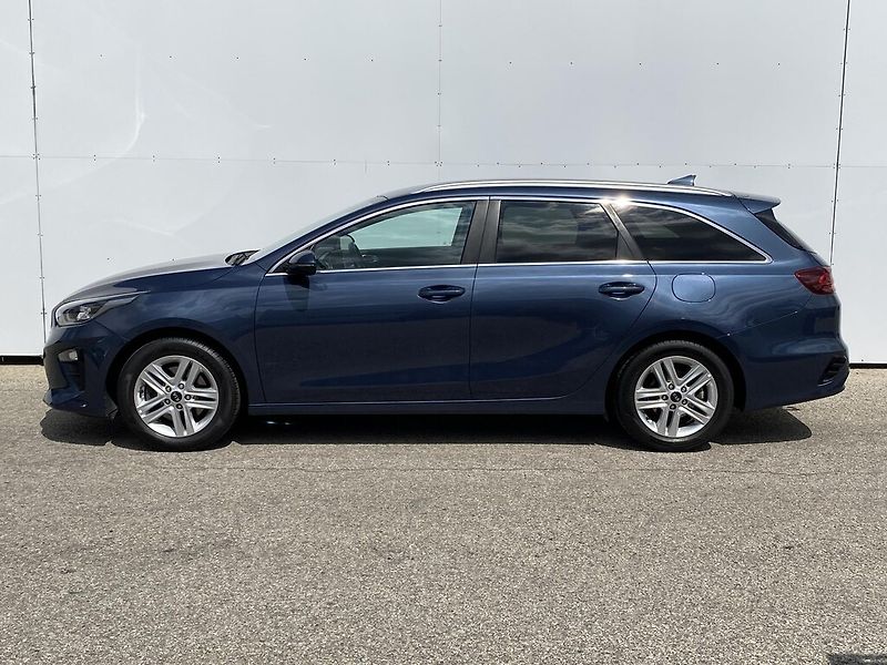 Kia Ceed 1,5 T-GDi 117,5 kW TOP - fotka 4 z 24