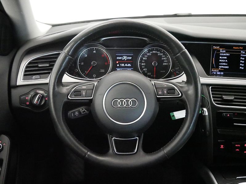 Audi A4 - fotka 18 z 26