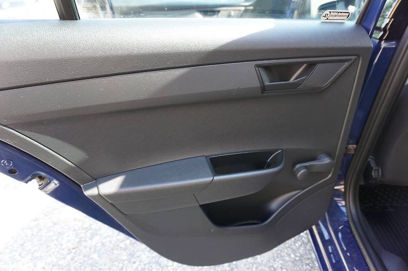 Škoda Fabia (2017) 1,0 1.Majitelka NOVÉ V ČR - fotka 25 z 29