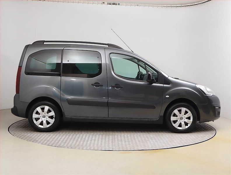 Citroën Berlingo (2015) XTR 1.6 BlueHDi, 5Míst, ČR - fotka 6 z 15