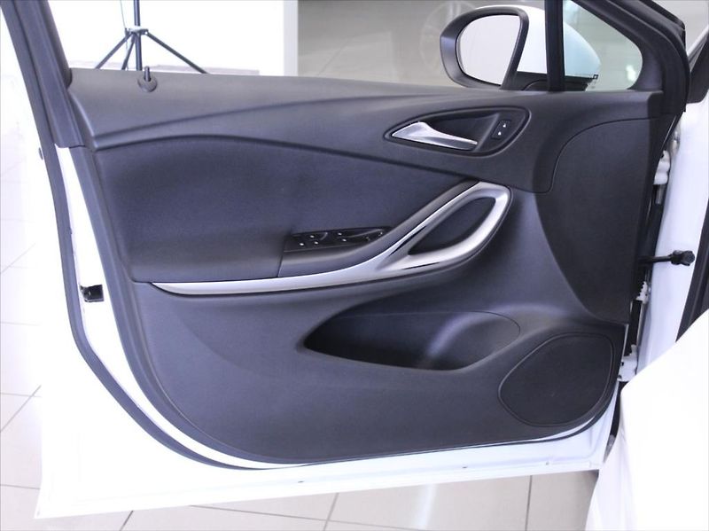 Opel Astra 1,6 CDTi 81kW Záruka 116tkm.ČR - fotka 12 z 18