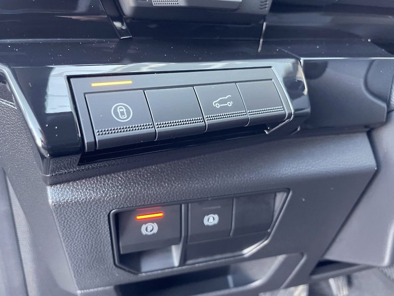 Renault Austral (2024) ICONIC mildhybrid TCE160 EDC - fotka 16 z 18
