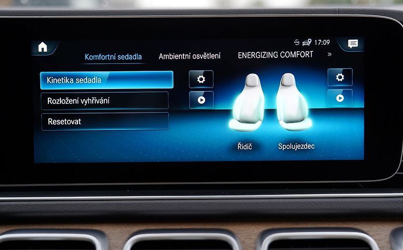 Mercedes-Benz GLS 350d 4Matic /21/360/7míst/ČR - fotka 41 z 50