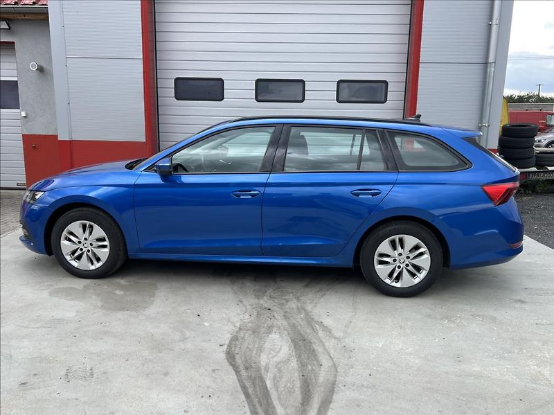 Škoda Octavia 2,0 TDI 85kW Ambition Combi - fotka 2 z 30