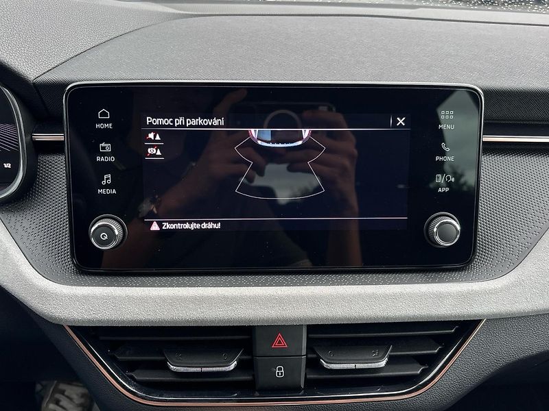 Škoda Scala DSG Top Selection - fotka 19 z 24