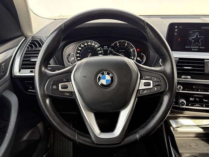 BMW X3 (2018) 2.0 D Xdrive  - fotka 14 z 31