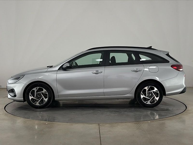 Hyundai i30 Smart DCT - fotka 3 z 26