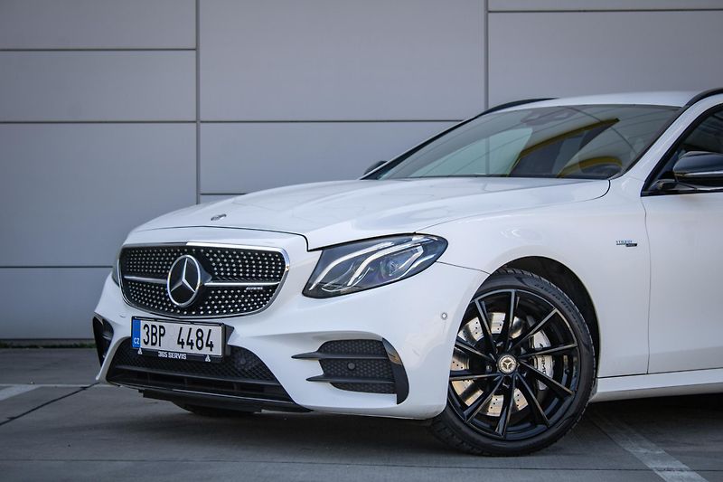 Mercedes-Benz Třídy E (2019) Mercedes-AMG 53 4MATIC+ A/T - fotka 20 z 50
