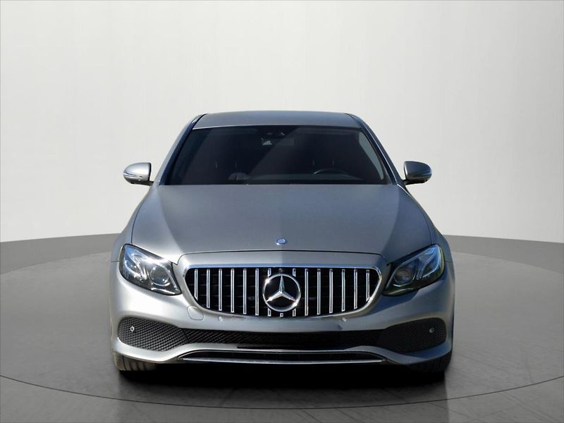 Mercedes-Benz Třídy E 2,0 143 KW E220d ČR Avantgarde - fotka 2 z 28