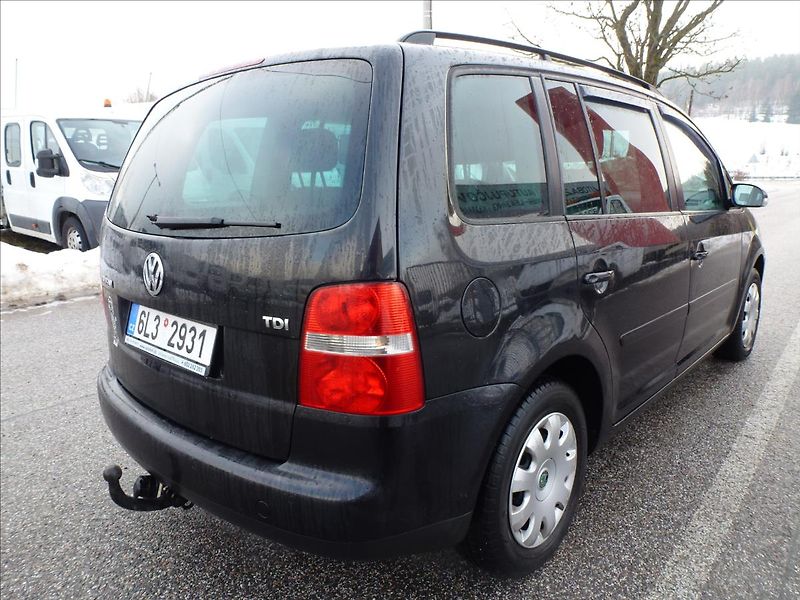 Volkswagen Touran 2,0 TDI 6rychl,TZ,Klima,7míst - fotka 9 z 45