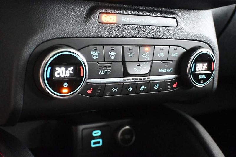Ford Mondeo (2022) 2.0 LED SONY ACC TITANIUM Tažn - fotka 24 z 38