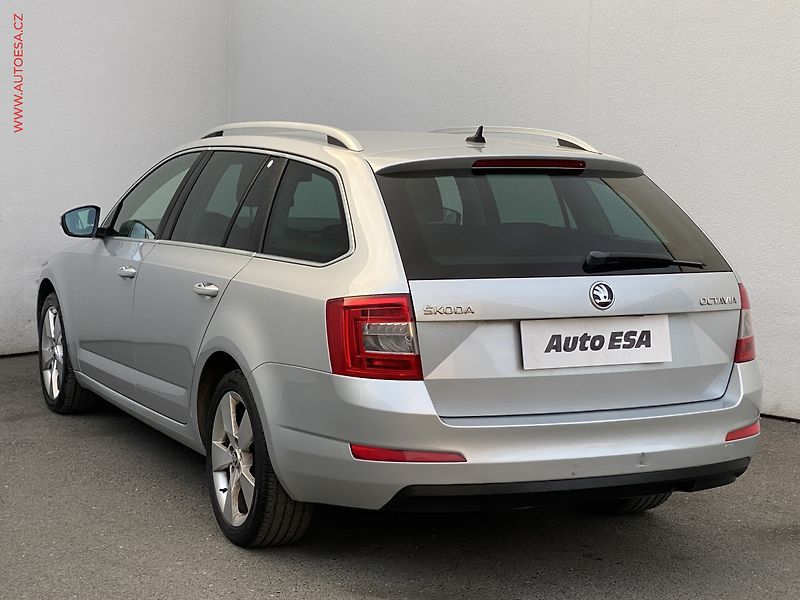 Škoda Octavia (2015) 1.6 TDI, ČR, AC, výhřev sed. - fotka 6 z 17