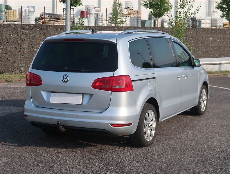 Volkswagen Sharan (2015) Highline 2.0 TDI, 4X4, 7 míst - fotka 5 z 13