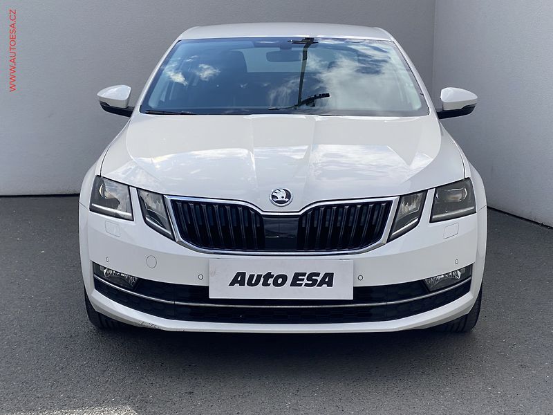 Škoda Octavia (2019) 1.5 TSi, ČR, Style, LED - fotka 2 z 17