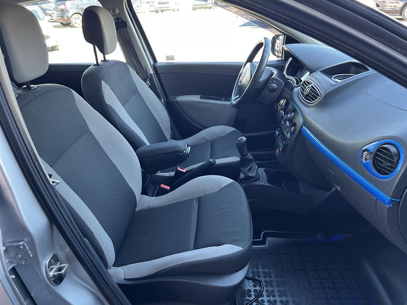 Renault Clio 1.2i 16v KLIMA KOUPENO V ČR - fotka 25 z 34