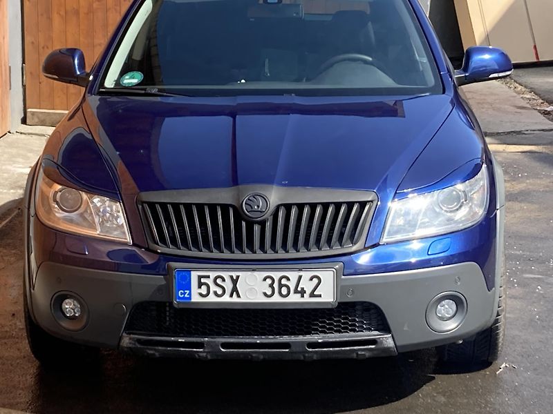 Škoda Octavia (2011) 2.0 TDi Scout bez koroze - fotka 3 z 22