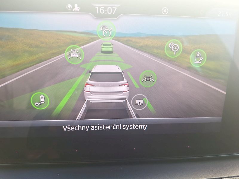 Škoda Kamiq (2021) 1.0 TSI / 81 kW / 7DSG / STYLE - fotka 24 z 35