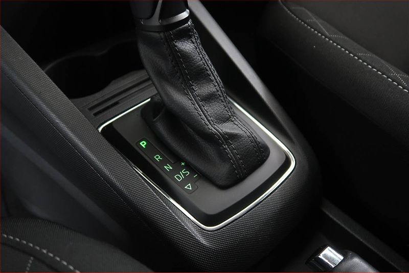 Škoda Fabia (2017) Style 1.0 TSI, Automat - fotka 13 z 18