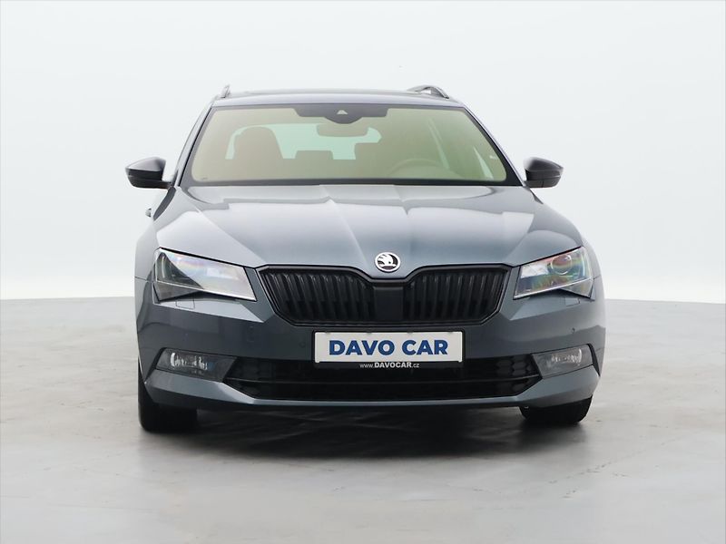 Škoda Superb 2,0 TDI 140kW DSG Sportline 4x - fotka 2 z 31