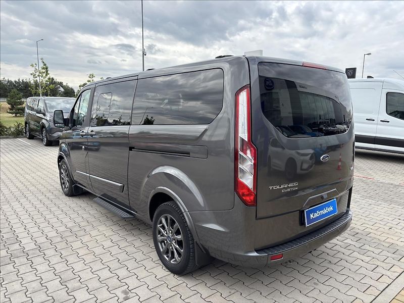 Ford Tourneo Custom 2,0 mHEV 136kW Titanium X L2 - fotka 3 z 45